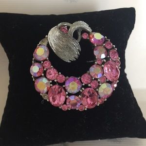 Vintage LISNER silver brooch with pink Rhinestone